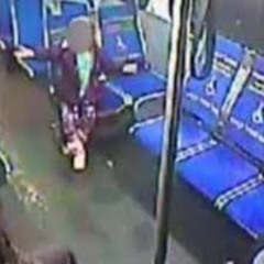 VER menina no onibus em cascavel 5x1 TikTok video da menina com 5 meninos no ônibus portal zacarias 5 vs 1 ônibus cascavel