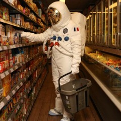 6. (ماذا يأكل رواد الفضاء؟)