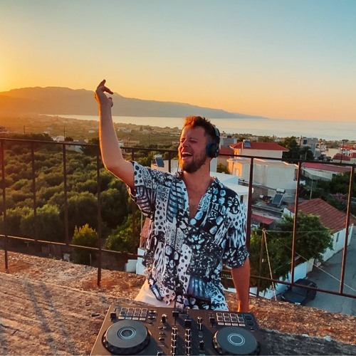 Stream Jazzy House Mix by Finnjoe | Listen online for free on