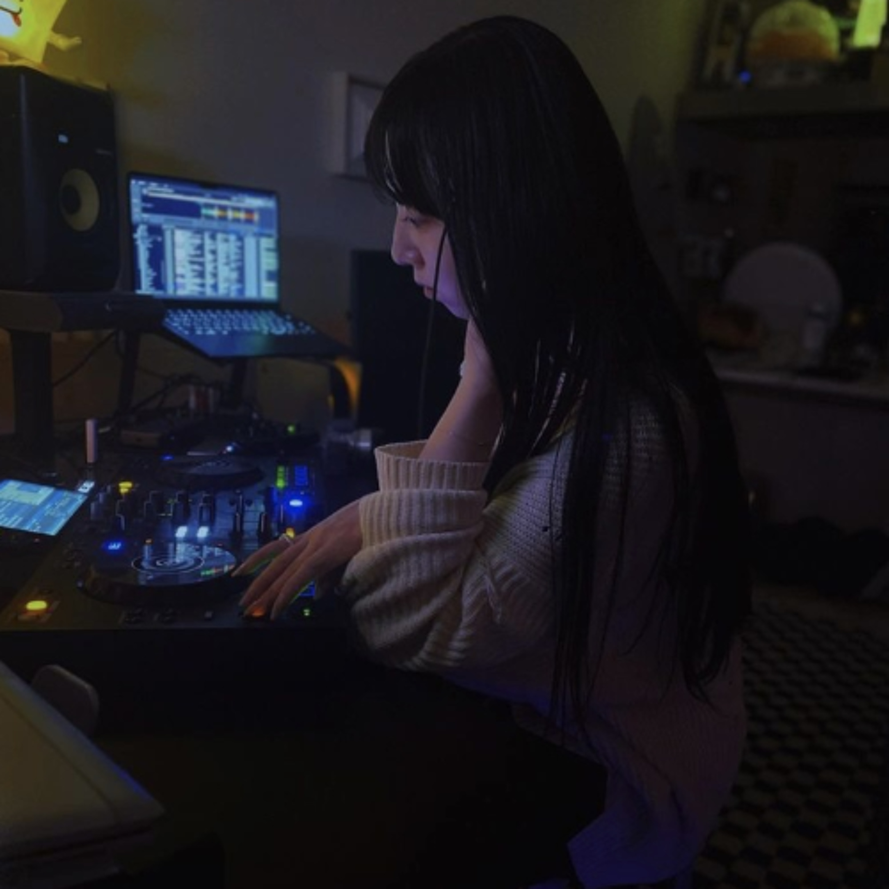 House Laundry invites MIWA 12.14. 25 | VISLA FM episode artwork