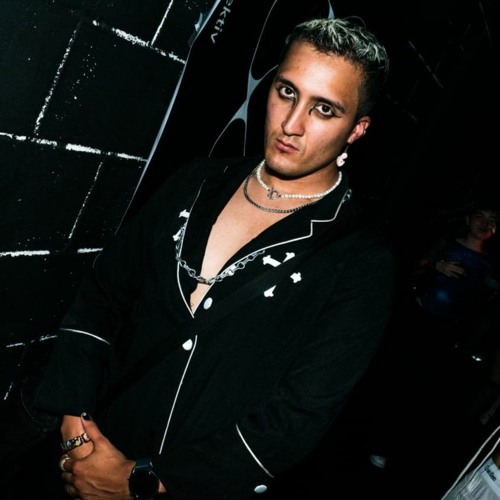 A RAVE IN URANUS 11.10 AT THE GARAGE OF THE BASSVALLEY BY NXXT