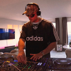 Playing house, afro and baile funk in my livingroom