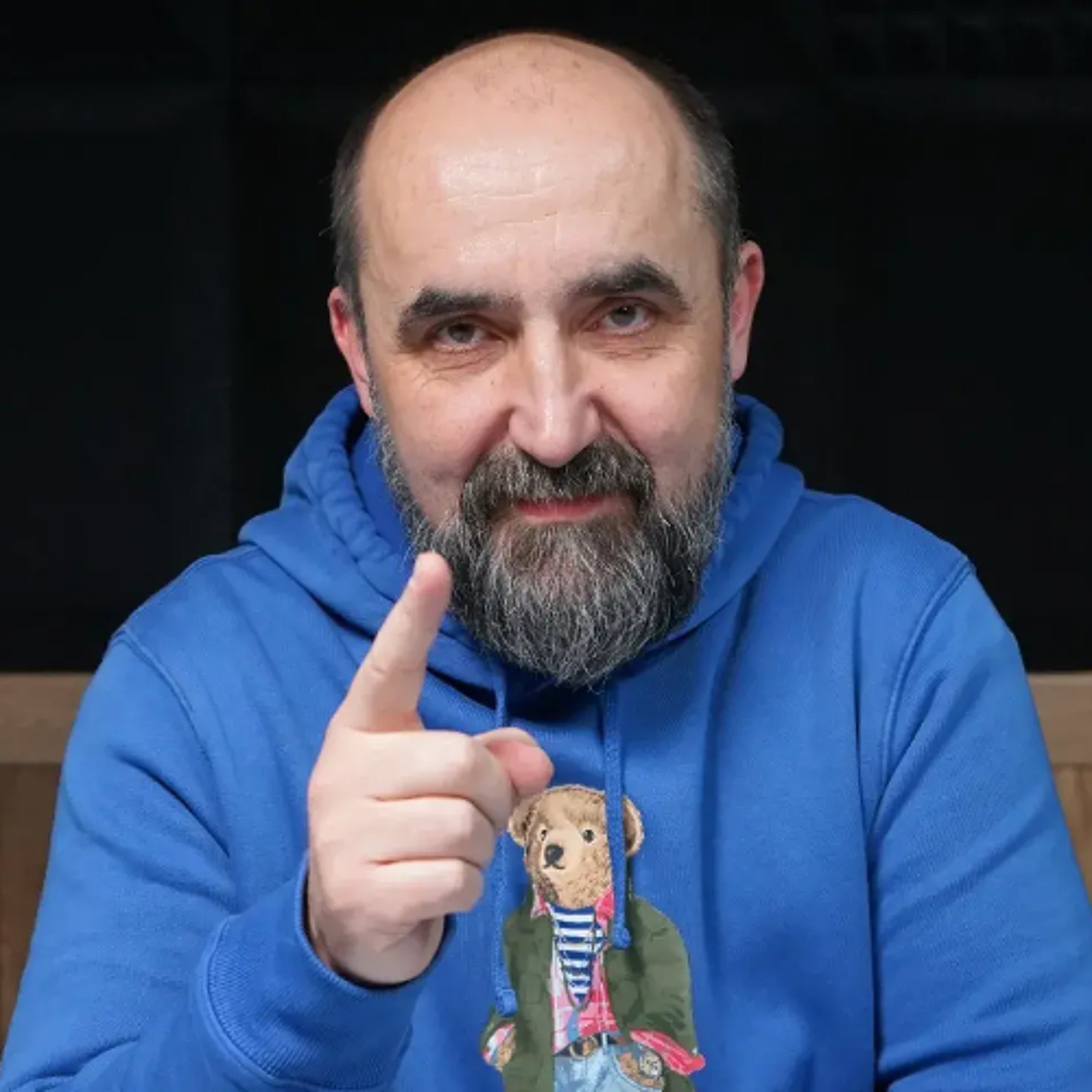 Аляксандр Кныровіч. Як Лукашэнка запусціў заводы і запускае “шары” з кантрабандай да суседзяў