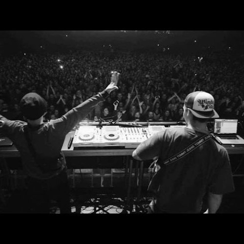 OG Version  PASIZIURIU I DANGU PROD BY 335D