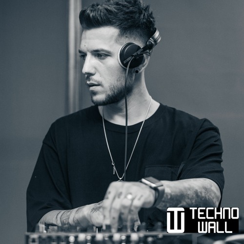 Techno Wall Agency Showcase 003 - bu go