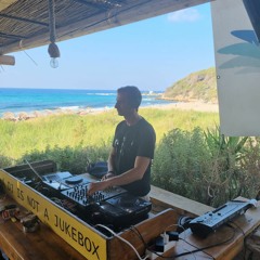 Jim K @ Bensao beach bar