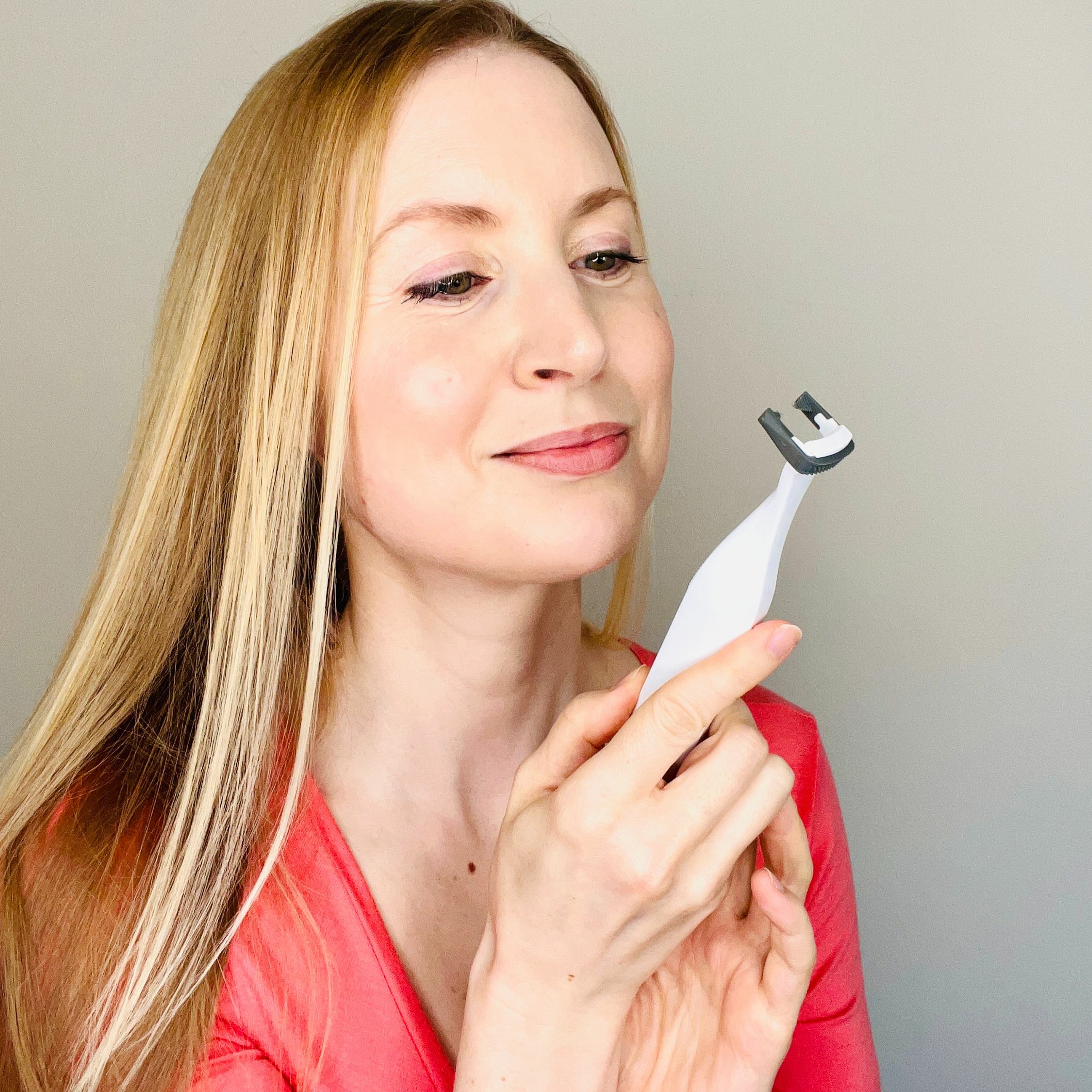 I reviewed the Slate Electric Flosser - here’s my chat with Brynn Snyder, CEO & Co-Founder