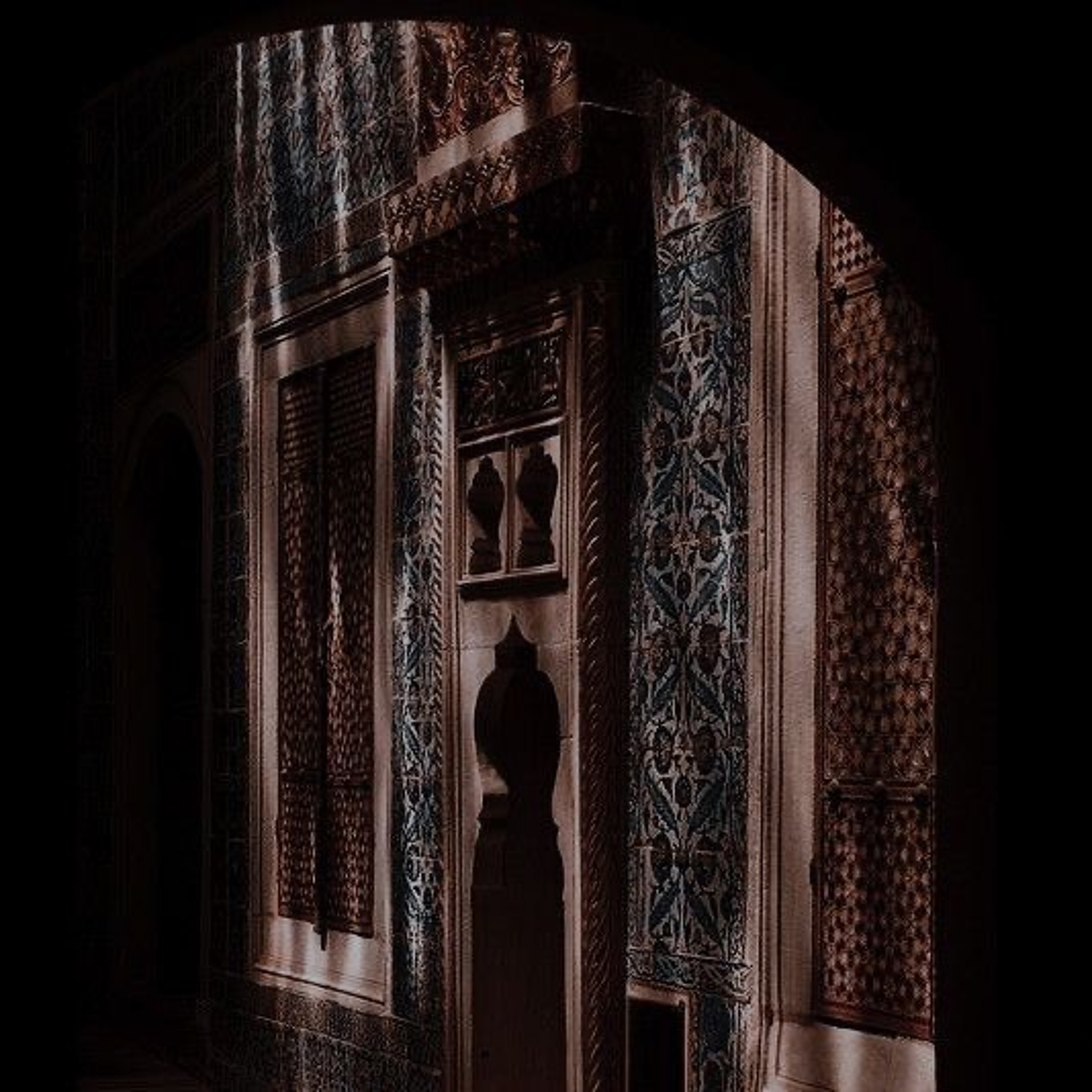 سِرِّي لَدَيها تَبَدَّى