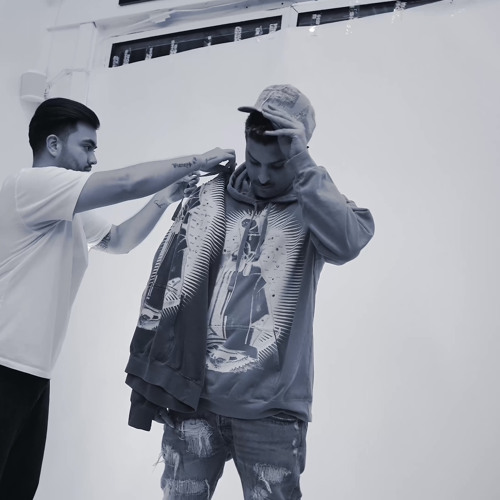 1eviani ✰ - slide   -͟͟͞☆ [arik]