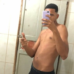 LINDA DIFERENTE DAS IGUAIS