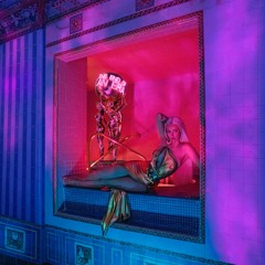 Iggy Azalea & Sophia Scott - Sex on the Beach