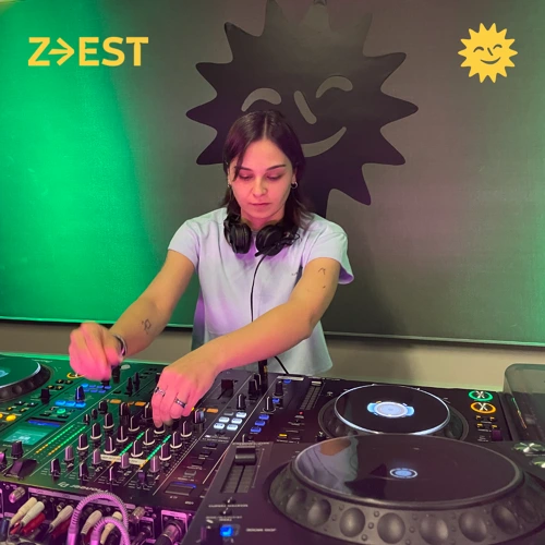 თი - ti Soundcloud podcast image for