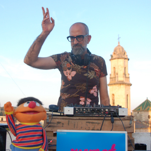 This is Mikel Seijas - dj xumet