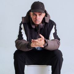 DJ LC DO SP OFICIAL, Mc RB - NEM QUE O MUNDO ACABE