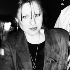 Emelle (woman,woman,woman)