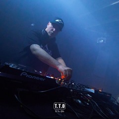 BML /  TOXIC SICKNESS RESIDENCY SHOW / DECEMBER / 2025