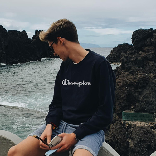 Papa Americano Vs Heads Will Roll (Jaime Cerdá Mashup) Listen to music