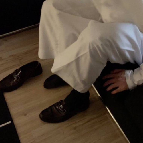 الله و اكبر صرت تستنكر الصوت ؟