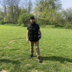 FETICISTA DEL MALE STAI LONTANO DA ME