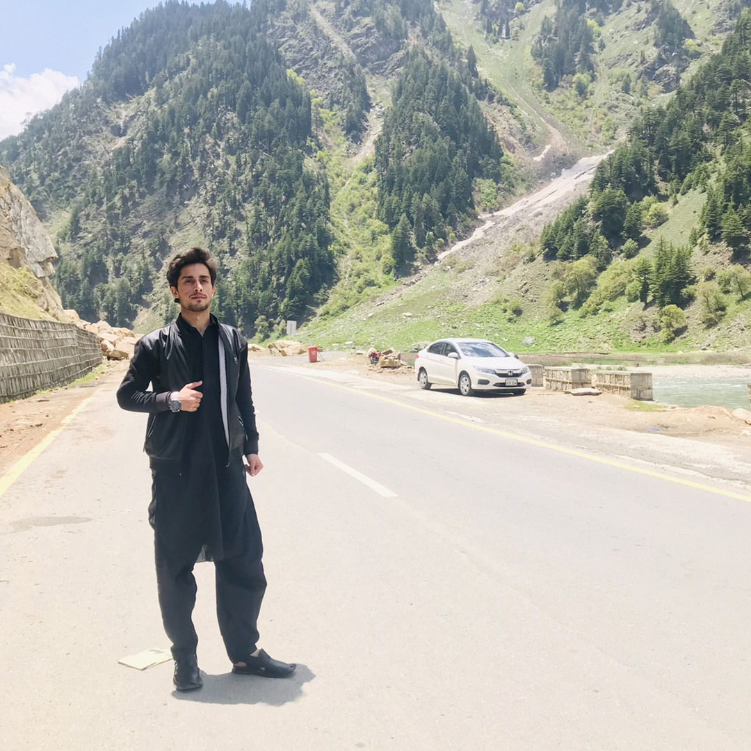 Stream Gul Rukhsar ️ | Lawangeena |pa cham cham rawawra Pashto New song ...