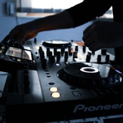 Deck the Halls (Lorynvel Holiday Mix)