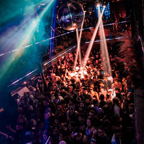 SGUZR B2B DANY F *SALON AMADOR* *LATIGAZO*