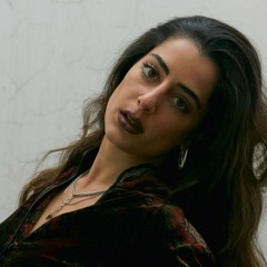 Shanti Celeste w/ Ezgi 110925