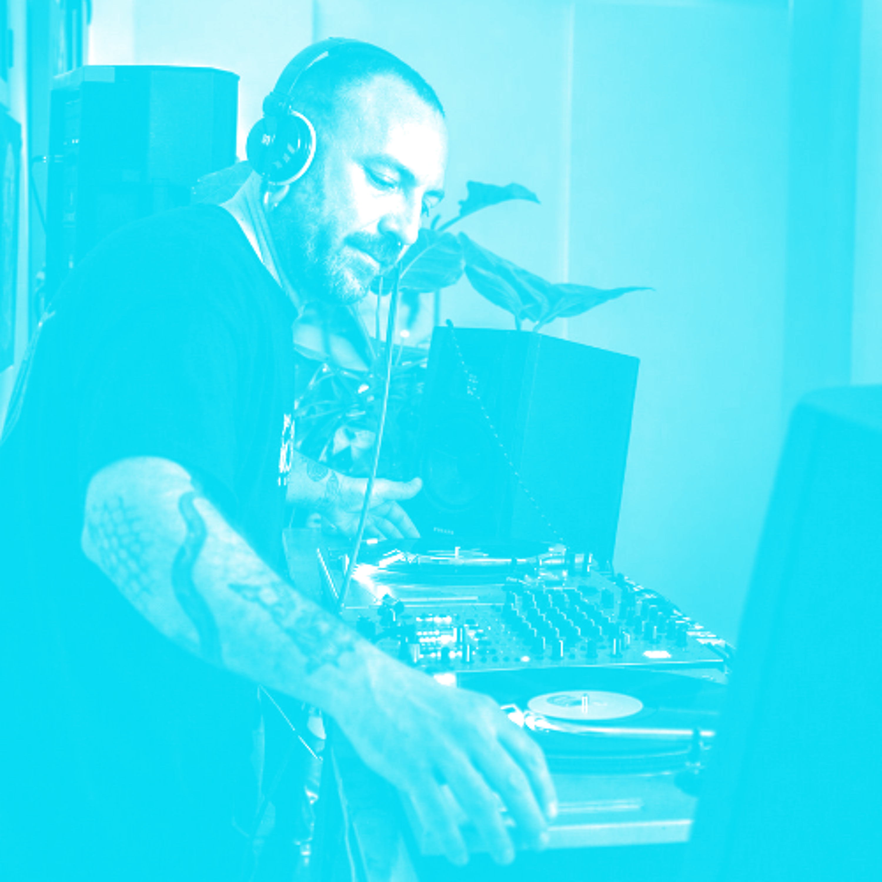 IA Radio Show #308 with Lui Portaz