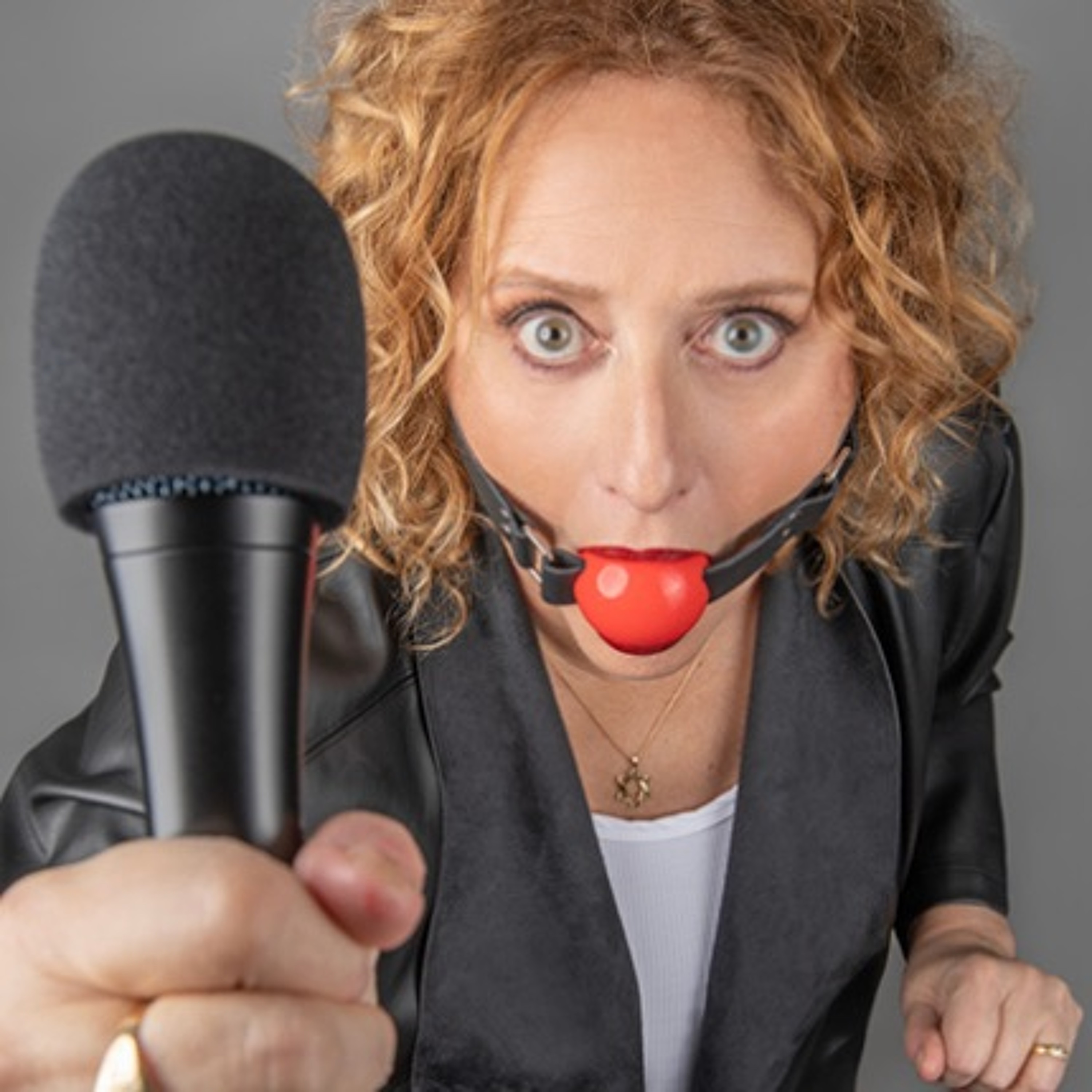 The X-Rae Podcast with Iris Bahr & Rae Lynn