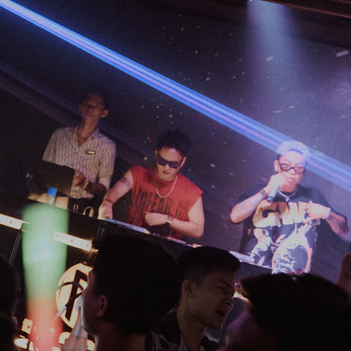 12H03 NGUOI LA OI TRX ( feat. TuNhom )