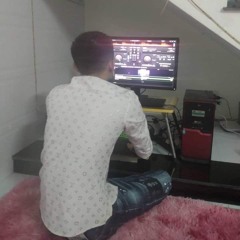 Việt MiX VOL2 10 Ngàn Năm Vẫn Yêu Em ~MiX Duy ✈️--4016dcfd78eee31596c45a3f60e1e358.mp3