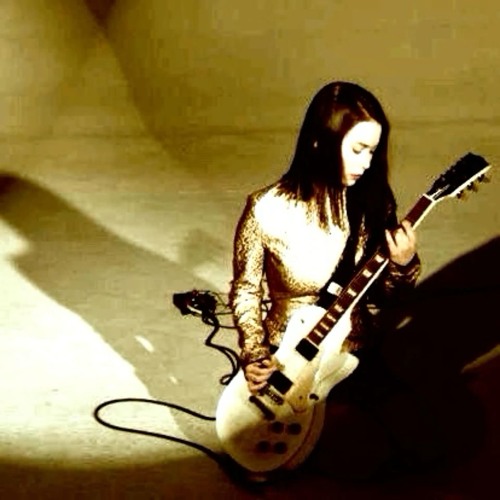 Stream ꧁ chloe . ꨄ ꧂ | Listen to MITSKI 🫀 playlist online for free on ...