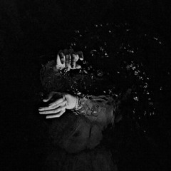 وعايش مثل غرقان.⁩