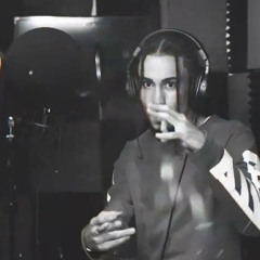 STUCK TO THE WEB - ONE MIC CYPHER
