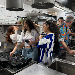 Kitchen Aid w/ Sound Distribution
