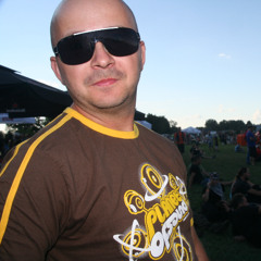 AdamThePlayer - Chin Up ! (Original Mix)