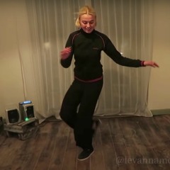 Stuck in the Middle (Extended dancefloor version)