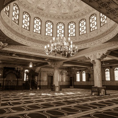 إلٰهي نَسْألك بِالإسْمِ الأعظمْ، وجاهِ المصطفٰى فرِّجْ علينا