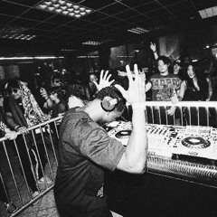Showtek - Booyah [Zubah Flip][FREE DOWNLOAD]