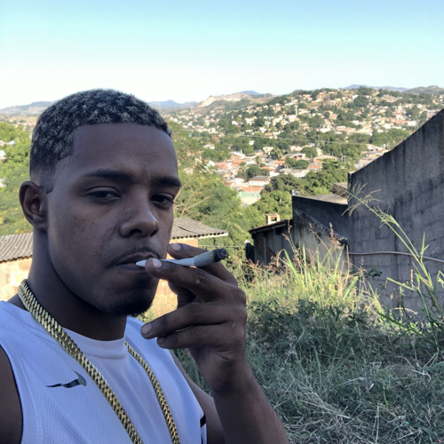 MC THALIN NO CAPOTE E RELIKIA DO COROA ((DJ JN DO 6PEDAL)).mp3