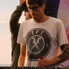 Janno Kekkonen-Christmas deep house mix 2025 (Still Out)