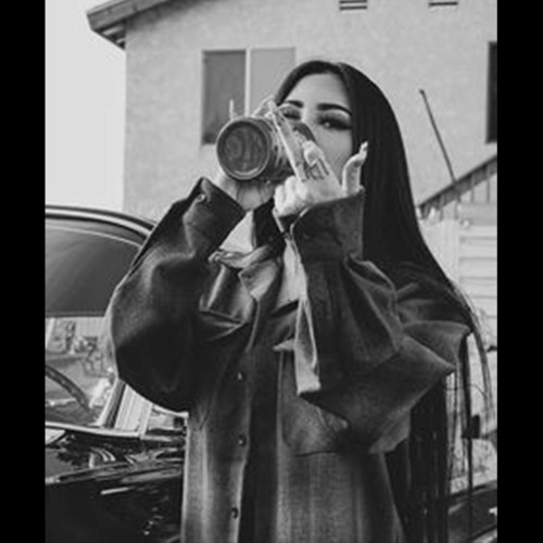 - SIMPLESMENTE ELA, NÃO CONSIGO VIVER LONGE DESSA SURTADA(RMX)(@djlddafavelinha)