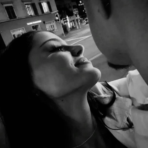 жаңбыр жасырады