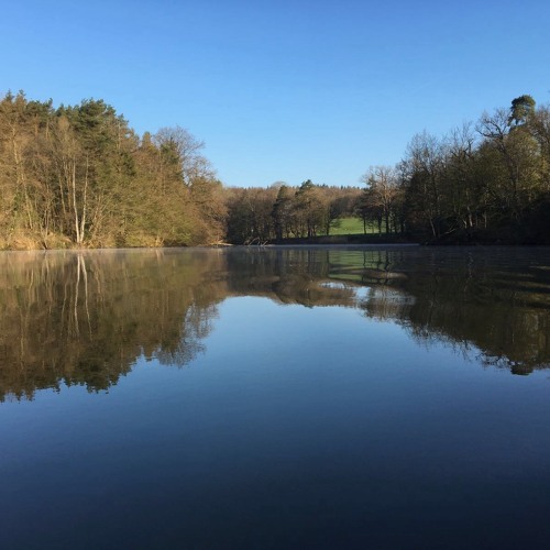 De Valkuil Van Het Zoeken by Erik van Zuydam Listen to music