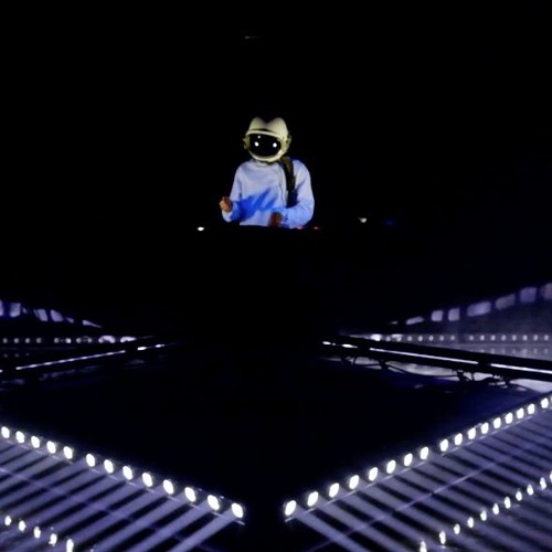 EXPLORATION 011 (LIVE)