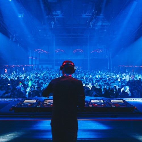 LIVE AT RADIUS - NYE 2022