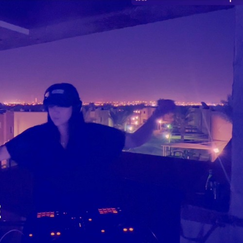 Maxoone Roftoop Stream Riyadh Rooftop 01 by Maxine Hardcastle | Listen online for free ...