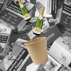 Prosecco aus dem Pappbecher Mix