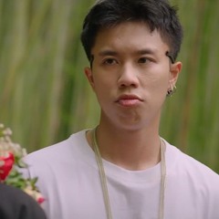 ĐI GIỮA TRỜI RỰC RỠ
