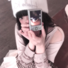 我喜歡的女孩給我看她拍的ONLYFANS